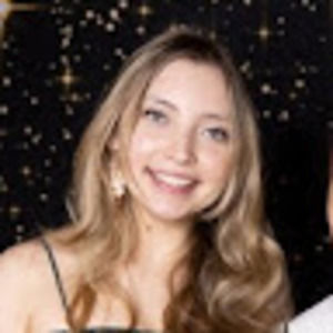 Meet your Posher, Alora